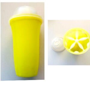 Vintage Tupperware Lemon Yellow Quick Shake Blender Gravy Shaker Salad Dressing
